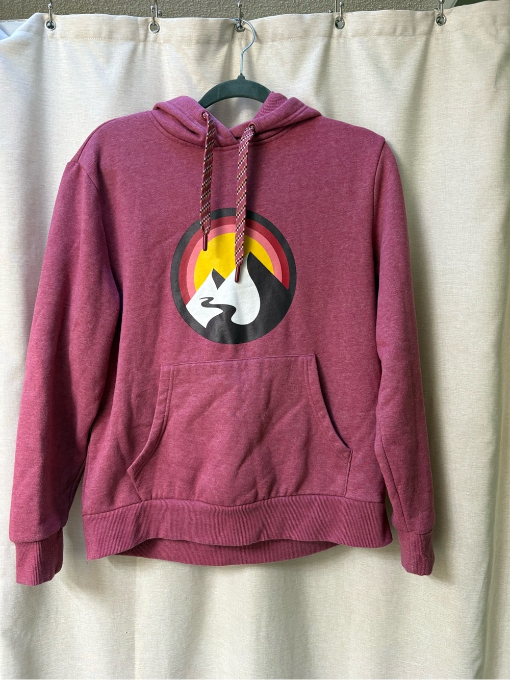 Women’s Berry Graphic Pullover Hoodie Sweater